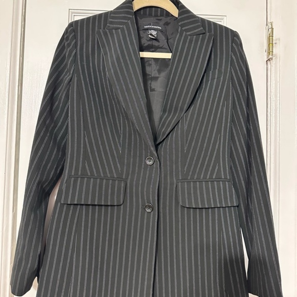 EUC Moda International Pinstriped Charcoal Blazer Size 4